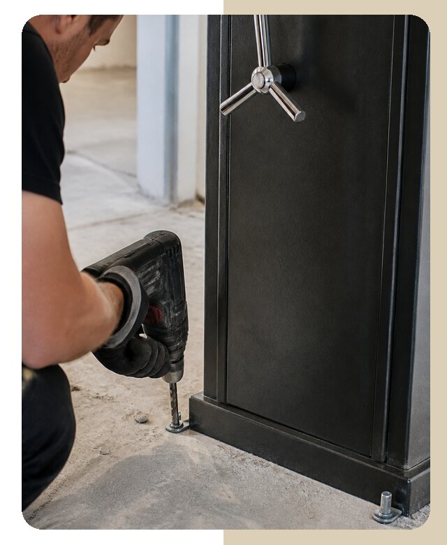 Установка сейфа к полу в Курганинске по цене от 3640 р. | ДвериЛегко-Кгн